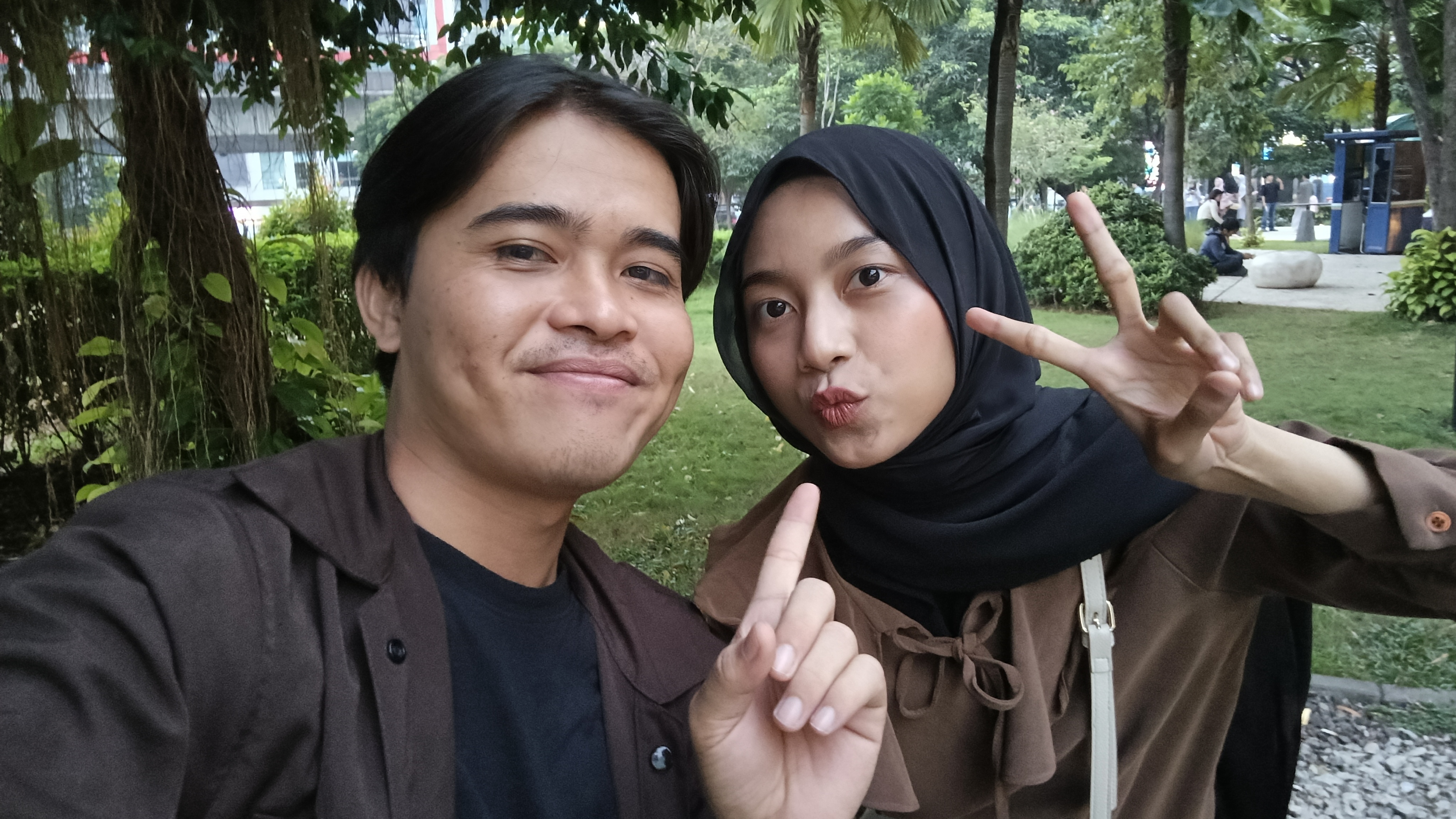 Momen manis kita 4